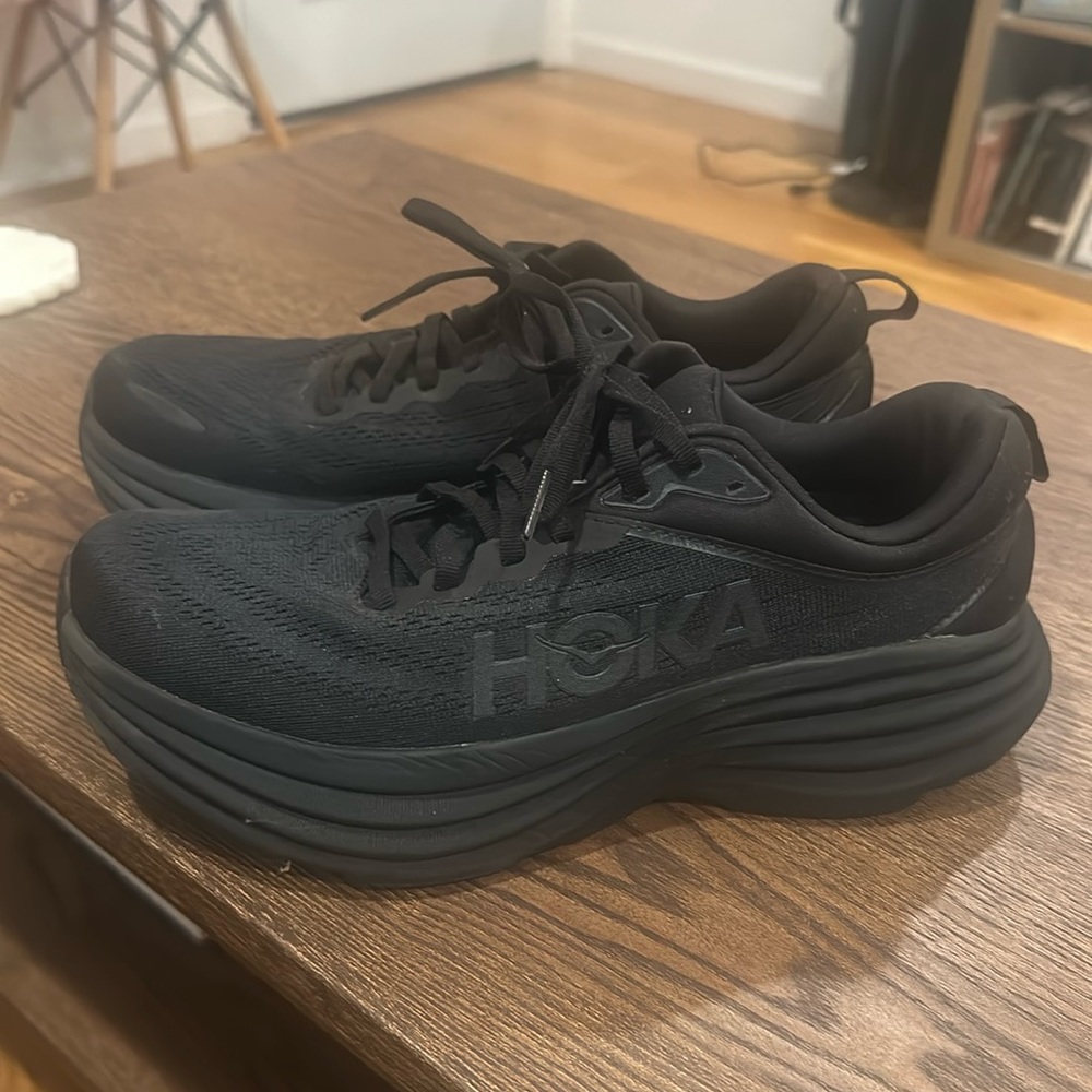 All black Hoka Bondi 8 size women’s 10